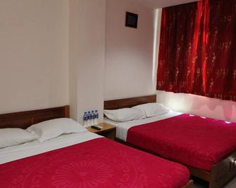 Town Inn Hotel - Rainforest - Jerantut - Bedroom