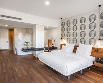 Shota@Rustaveli Boutique hotel - Tbilisi