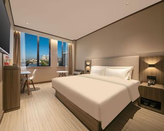 Hanting Hotel Ezhou Gedian South Station - Huanggang - Bedroom