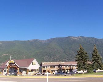 Western Inn-Glacier Park - Columbia Falls