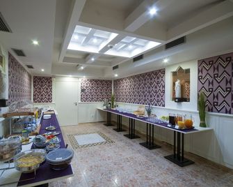 Art Deco Hotel Hoffmann - Kladno - Buffet