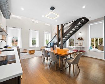 4 Apartments, Downtown, Walk to Cincy Stadiums! - Covington - Jadalnia