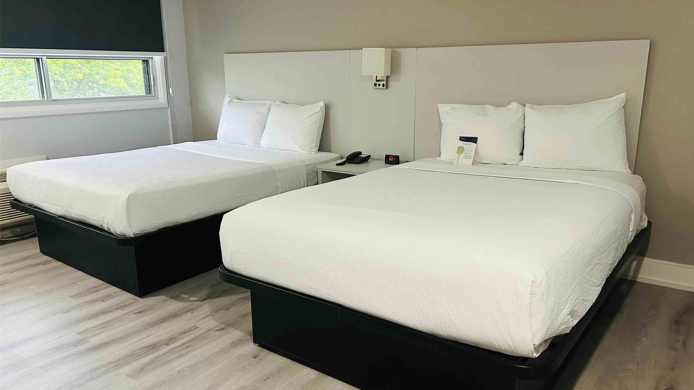 Canada Continental Hotel
