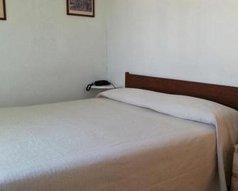 Hotel Caprice - Marina di Massa - Bedroom