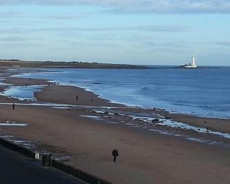 Windsor Hotel - Newcastle upon Tyne - Beach