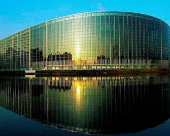 Ibis Styles Strasbourg Centre Gare - Strasbourg - Building