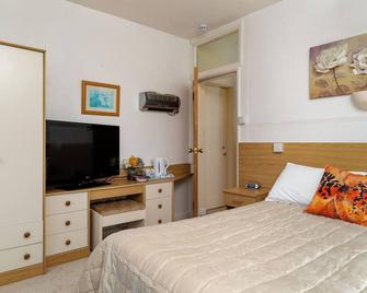 Torland Seafront Hotel - Paignton - Bedroom
