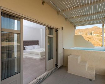 Anamar Kea Boutique - Koundouros - Balcon