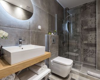 Mythic Summer Hotel - Paralia