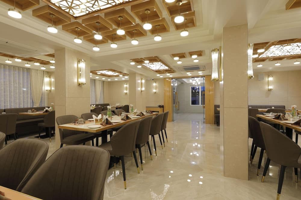 Hotel Elysian Residency