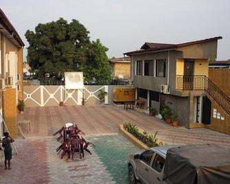 Appartement spacieux à Kinshasa avec balconELv - Kinshasa