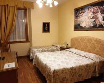 Hotel La Rosa - Ronta