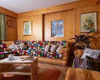 Hotel I Rododendri - Santa Caterina Valfurva - Wohnzimmer