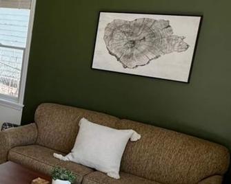 Central Lake Placid Hideaway - Lake Placid - Sala de estar