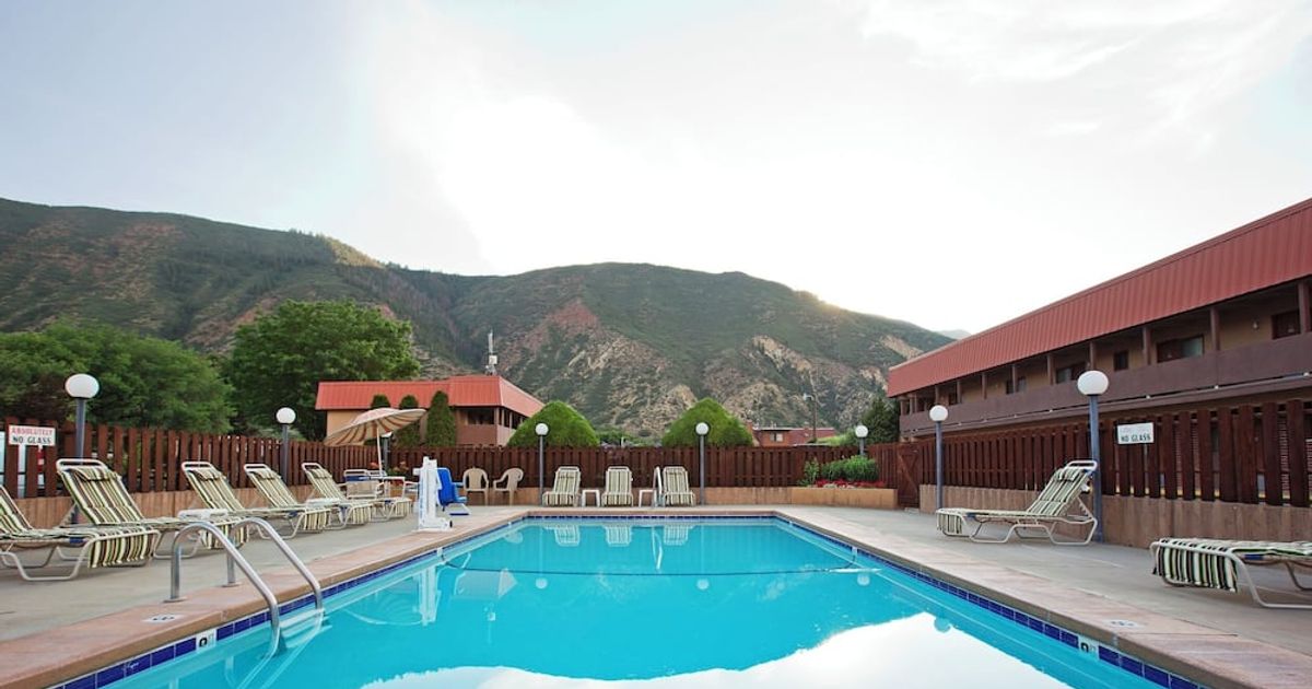 Glenwood Springs Cedar Lodge from $77. Glenwood Springs Hotel Deals