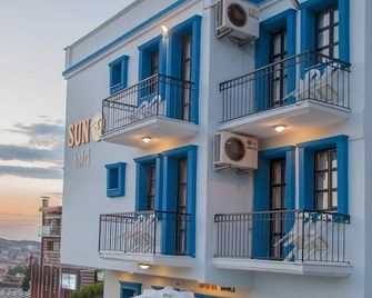 Sun Hotel - Cesme
