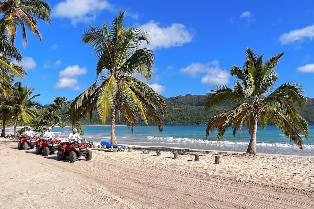 Chalet Tropical Hotel & Pool Bar Restaurant - Samana - Praia