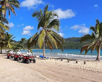 Chalet Tropical Hotel & Pool Bar Restaurant - Samana - Praia