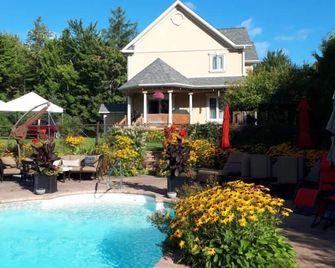 Maison Aux Msanges - Waterloo - Pool