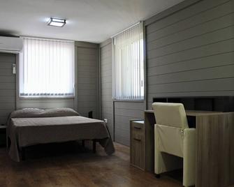 Apartment with garden and swimming pool for exclusive use in Ciudad Real - Ciudad Real - Chambre