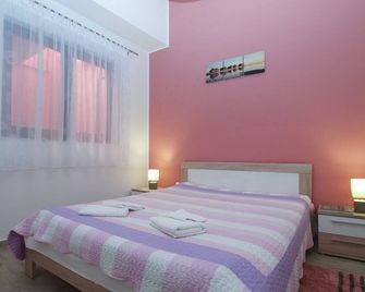 Apartments Oriana 898 - Pula - Makuuhuone