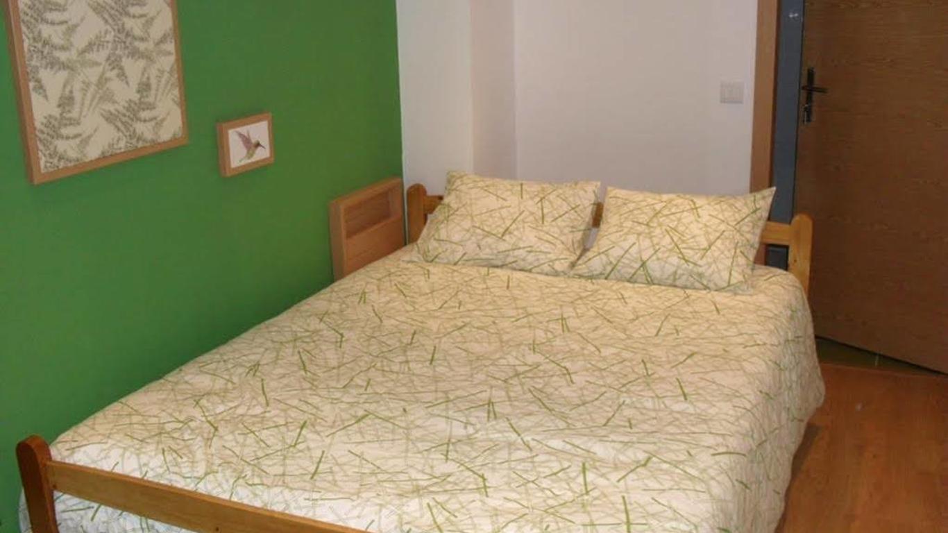 Green Wave Hostel