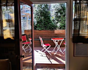 Cozy guest room in fabulous Virginia Highland! - Atlanta - Balcony