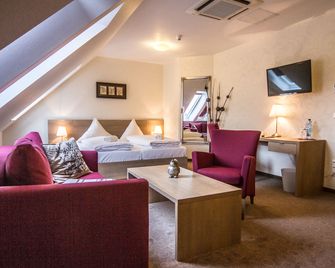 Bernstein Acamed Resort - Neugattersleben - Schlafzimmer