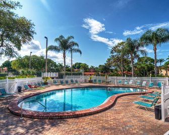 Shorewalk 2 Bedroom 2 Bathroom Near Img And Bradenton Beach - Bradenton - Piscina