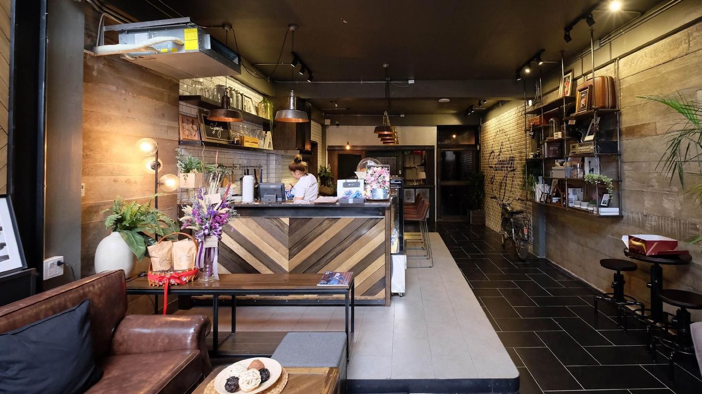 Sailomyen Cafe & Hostel