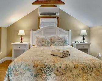 Matecumbe Suite by Last Key Realty - Key West - Quarto