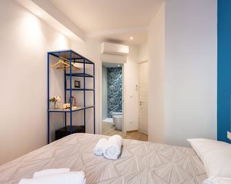 ماي ن ي د ريكفاست - نيس - غرفة نوم