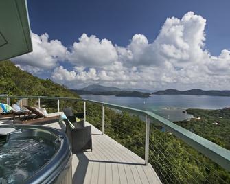 Moonglow Cottage Spellbinding Views, Gentle Breezes, Starry Nights. - St. John - Balcony