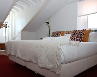 Botanic Views Guest House - Lisbon - Bedroom