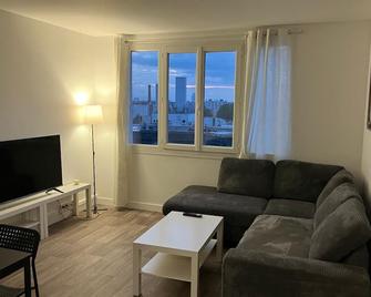 Logement spacieux à 15min de Paris - Free parking - Free wifi - Pantin - Living room