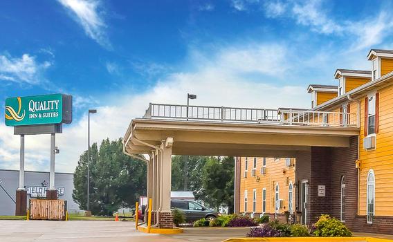 Quality Inn Suites Chesterfield Village 70 1 0 4
