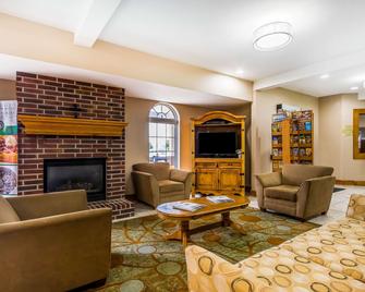 Quality Inn & Suites Chesterfield Village - Springfield - Lounge