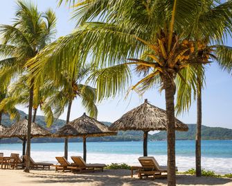 Thompson Zihuatanejo - Ixtapa / Zihuatanejo - Praia