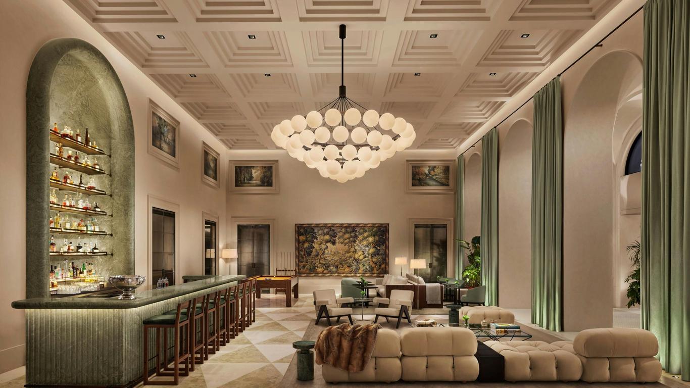 The Lake Como EDITION(SM)