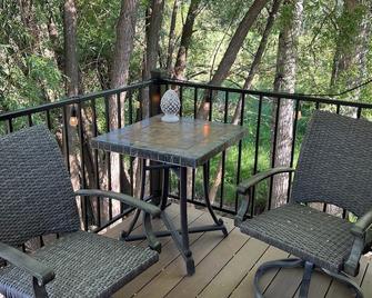 SunDown Cabin on Main Street in Darby - Darby - Balcony