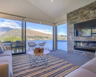 The Villa Lookout - Queenstown Holiday Villa - Queenstown - Vardagsrum