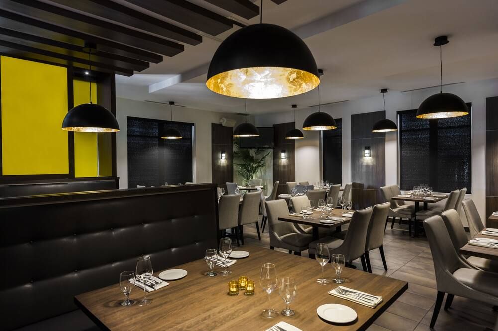 Imperia Hôtel et Suites Terrebonne thumbnail 3