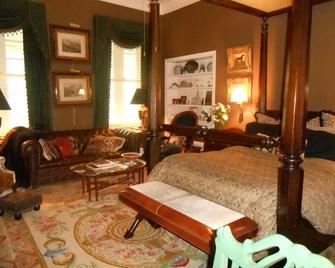 Belle Oaks Inn - Gonzales - Bedroom