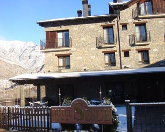 Hotel Sesué - Villanova - Gebouw