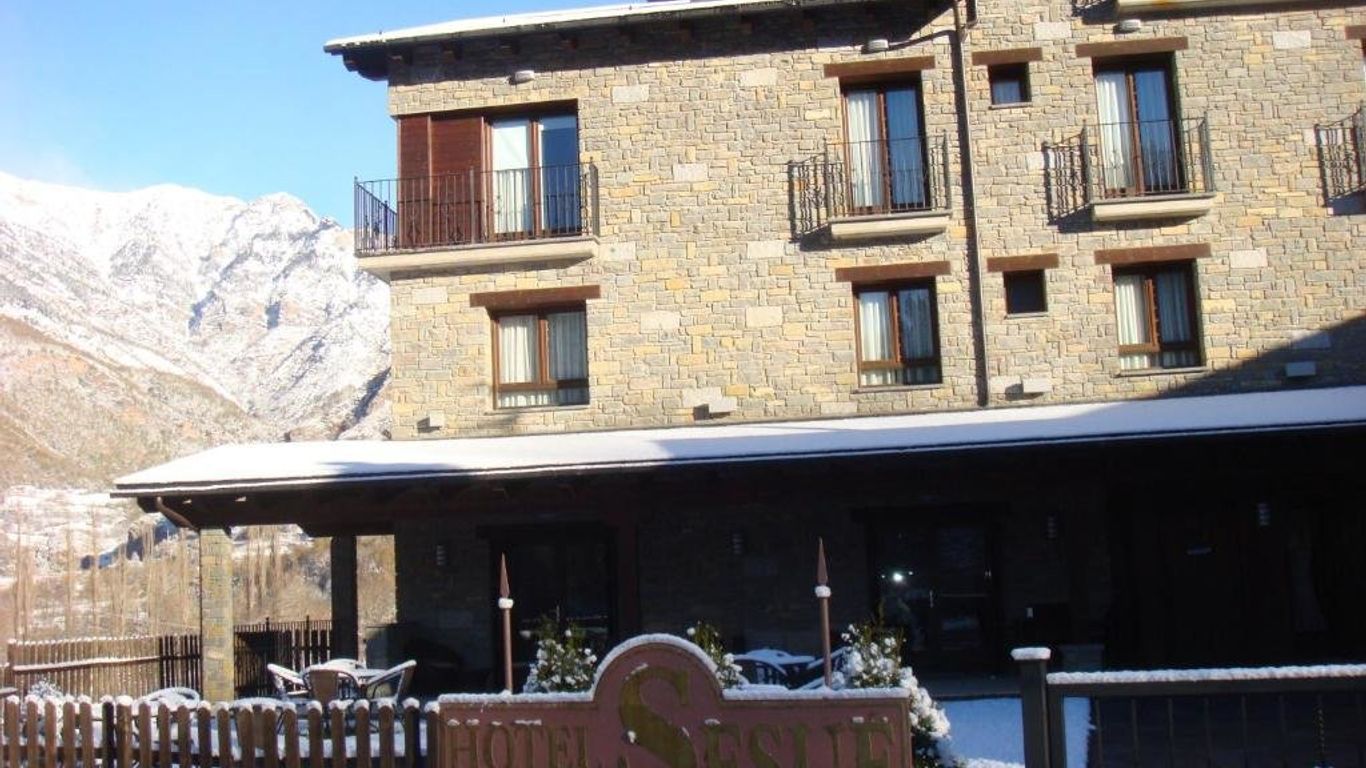 Hotel Sesué