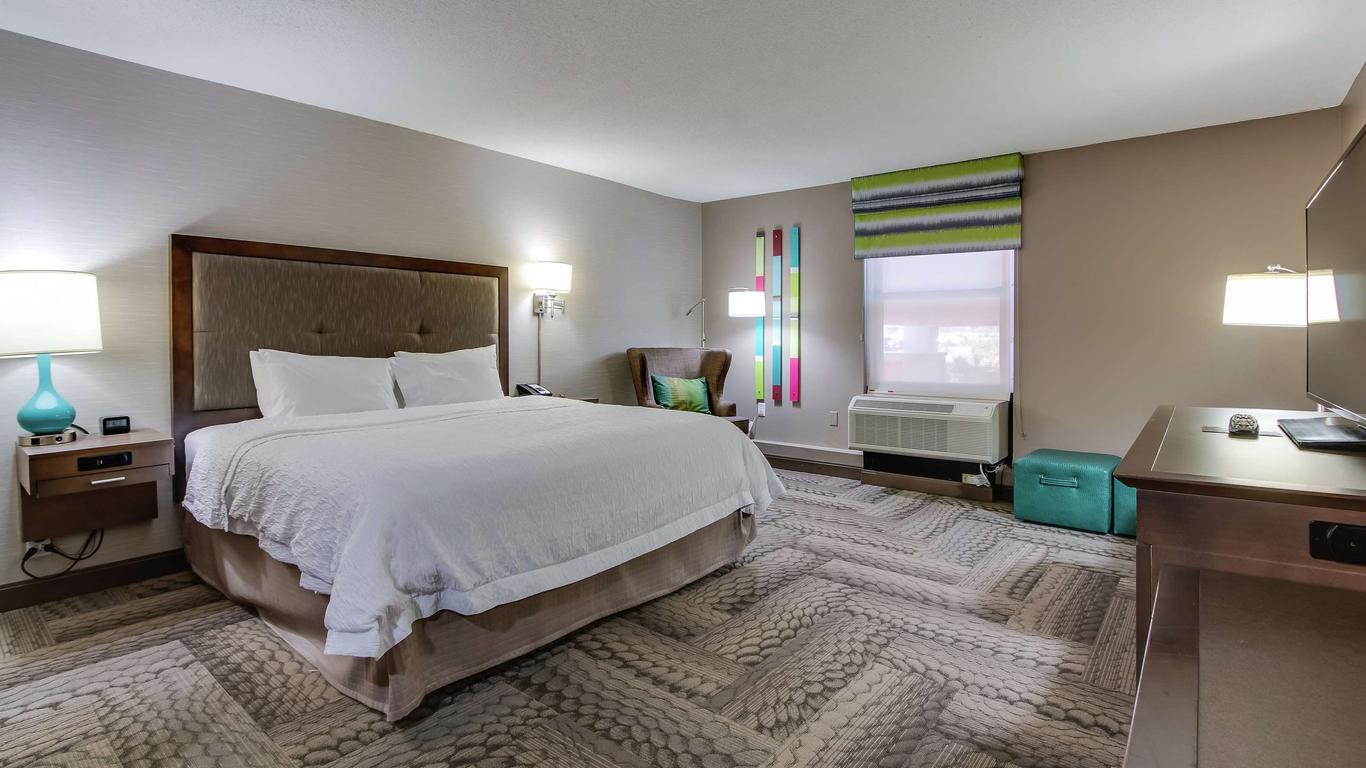 هامبتون إن ديكسون