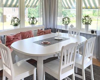 4 Star Holiday Home in Solvesborg - Sölvesborg - Essbereich