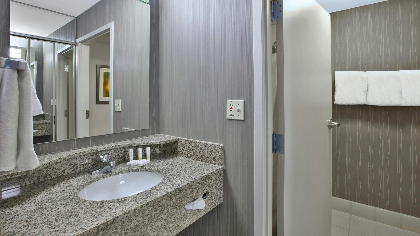 Courtyard by Marriott Somerset