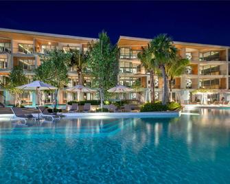 Wyndham Grand Nai Harn Beach Phuket (SHA Plus+) - Phuket City - Building
