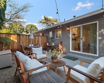 Chic and Comfy Home in the Heart of Silicon Valley - Mountain View - Patio